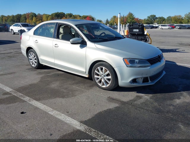 43479439 :رقم المزاد ، 3VWDX7AJ9BM371555 vin ، 2011 Volkswagen Jetta 2.5l Se مزاد بيع