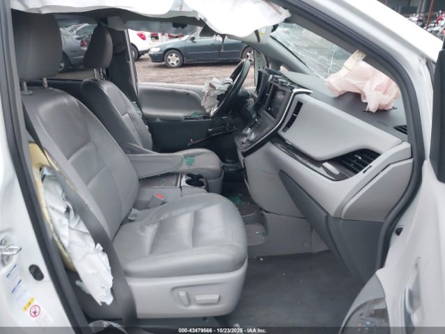 2018 TOYOTA SIENNA 5TDDZ3DC2JS196695 Photo 4