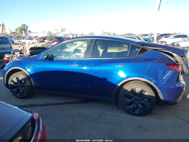 7SAYGDED4SF256344 Tesla Model Y Long Range Dual Motor Rear-wheel Drive