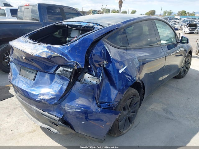 2025 TESLA MODEL Y 7SAYGDED4SF256344 Photo 3