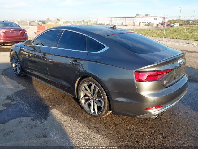 2018 AUDI S5 WAUB4CF5XJA116851 Photo 2