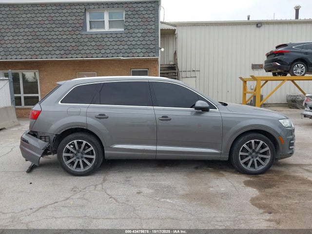 Продаж на аукціоні авто 2017 Audi Q7 3.0t Premium, vin: WA1VAAF77HD019866, номер лоту: 43479875