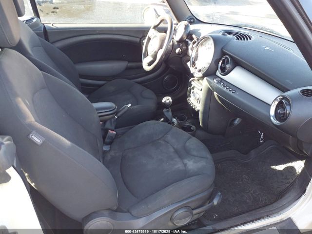2011 MINI COOPER WMWZN3C56BT265067 Photo 4