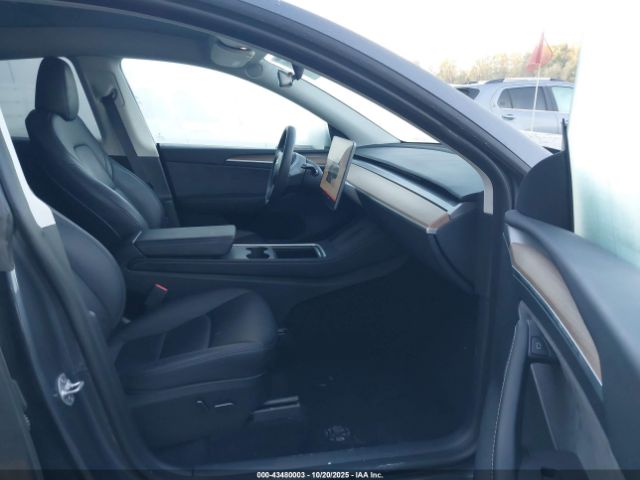 2023 TESLA MODEL Y 7SAYGDEE1PF749270 Photo 4