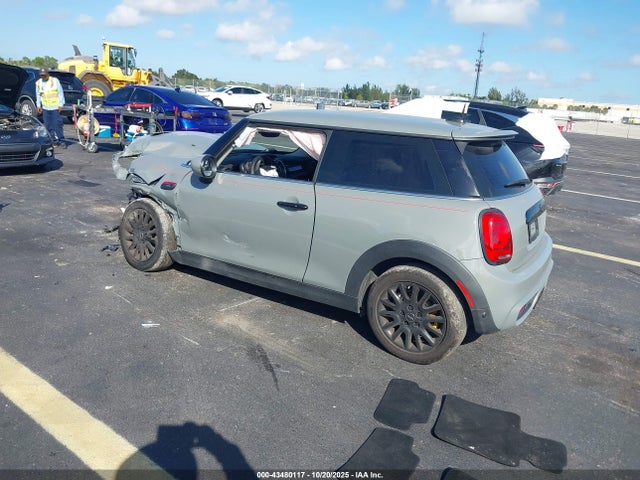 2021 MINI HARDTOP WMWXR5C02M2N46867 Photo 2