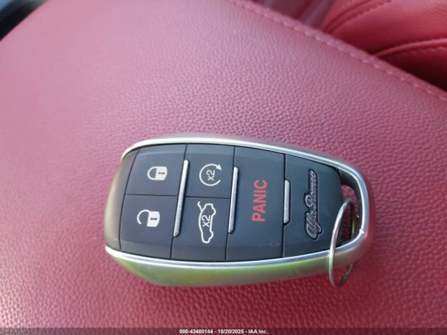 2022 ALFA ROMEO GIULIA ZARFAMBN0N7665492 Photo 10