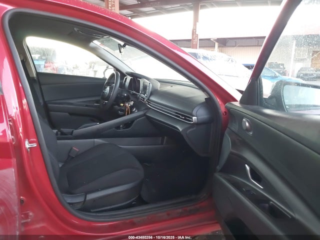 5NPLL4AG4MH011387 Hyundai ELANTRA SE