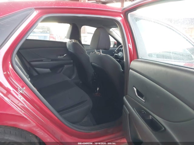 5NPLL4AG4MH011387 Hyundai ELANTRA SE