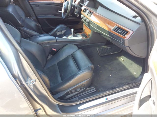 2008 BMW M5 WBSNB93558CX07996 Photo 4