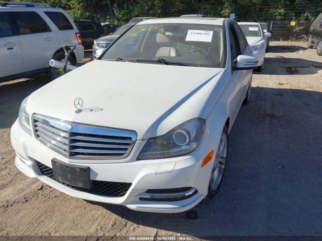 2012 MERCEDES-BENZ C 300 WDDGF8BB5CR194332 Photo 1