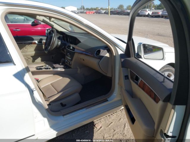 2012 MERCEDES-BENZ C 300 WDDGF8BB5CR194332 Photo 4
