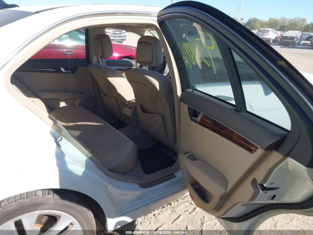 2012 MERCEDES-BENZ C 300 WDDGF8BB5CR194332 Photo 7