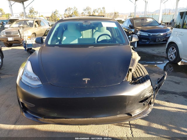 2021 Tesla Model 3 Performance Dual Motor All-wheel Drive მანქანა იყიდება აუქციონზე, vin: 5YJ3E1EC7MF856345, აუქციონის ნომერი: 43480445