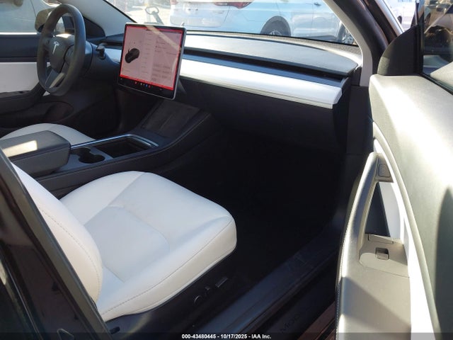 2021 TESLA MODEL 3 5YJ3E1EC7MF856345 Photo 4