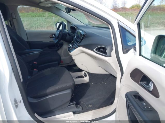 2023 CHRYSLER VOYAGER 2C4RC1CG3PR568210 Photo 4