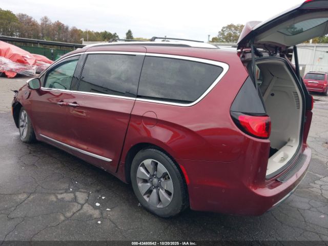 2019 CHRYSLER PACIFICA HYBRID 2C4RC1N76KR551231 Photo 2