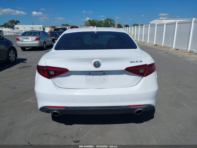ZARFAECN0J7576312 Alfa Romeo Giulia Ti Rwd