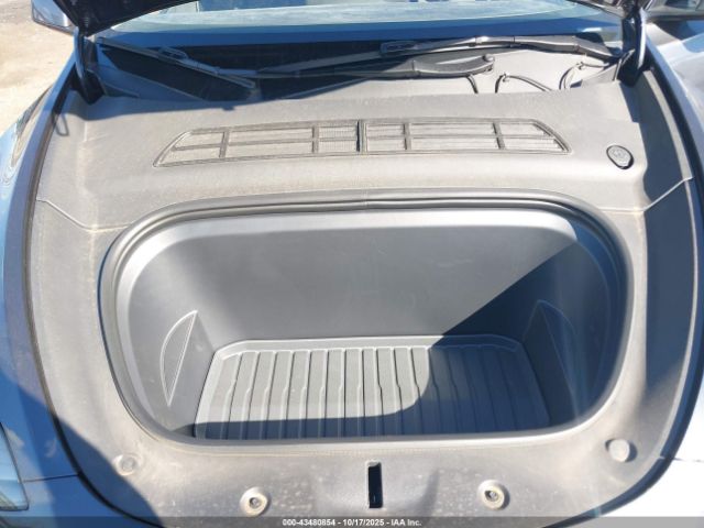2024 TESLA MODEL Y 7SAYGDEE8RA234511 Photo 9