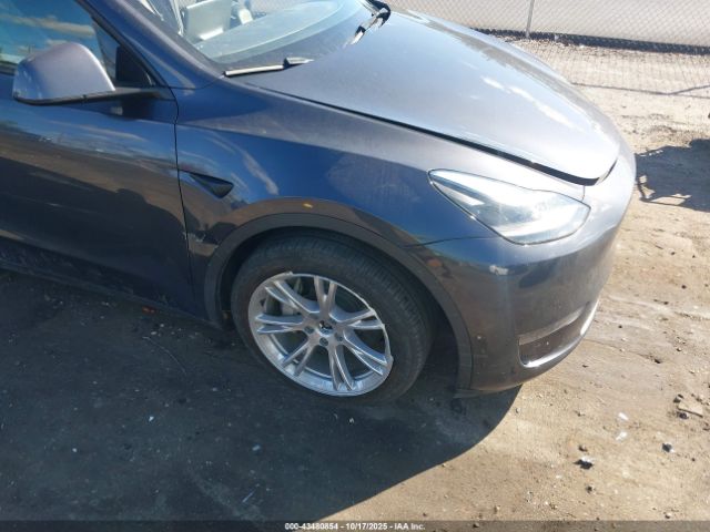 2024 TESLA MODEL Y 7SAYGDEE8RA234511 Photo 5
