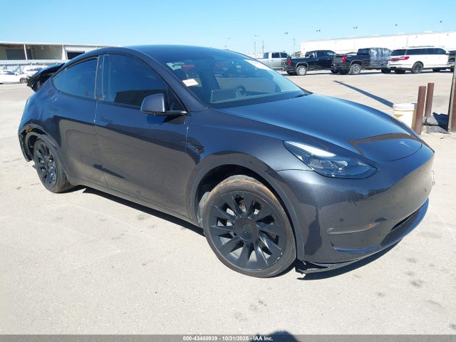 2025 TESLA MODEL Y 7SAYGDEE7SA345847 Photo 0