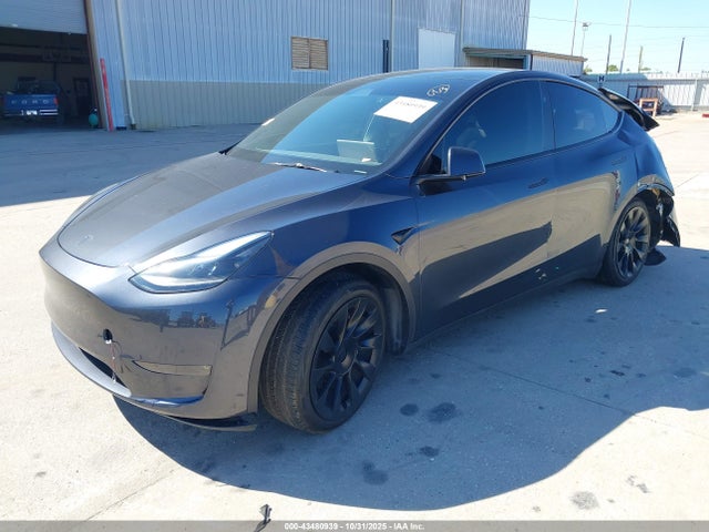 2025 TESLA MODEL Y 7SAYGDEE7SA345847 Photo 1