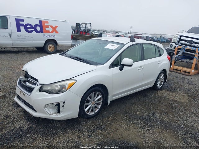 Subaru Impreza 2.0i Premium 2014 JF1GPAC66E8292719 Image 2