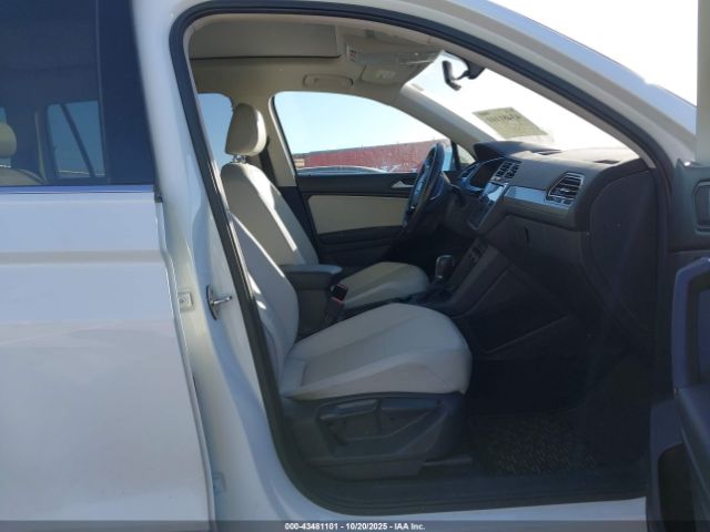 2019 VOLKSWAGEN TIGUAN 3VV2B7AX2KM009842 Photo 4