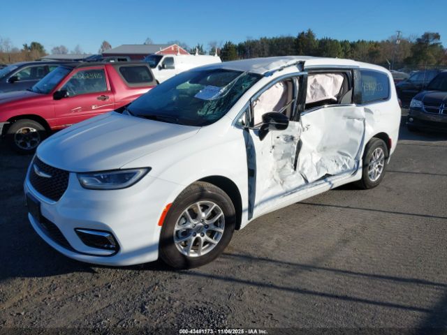 2024 CHRYSLER PACIFICA 2C4RC1BGXRR190150 Photo 1