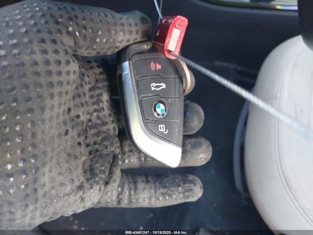 2016 BMW X1 WBXHT3C36GP881681 Photo 10