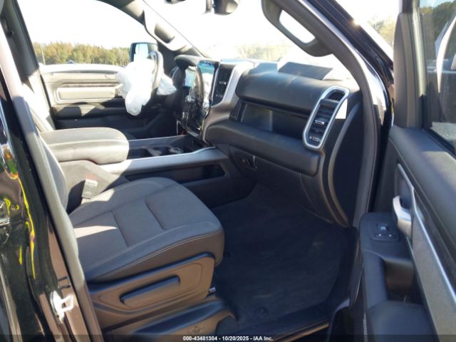 2022 RAM 1500 1C6SRFFT0NN220467 Photo 4