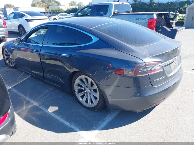 2017 TESLA MODEL S 5YJSA1E25HF213092 Photo 2