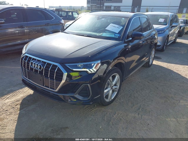 2022 AUDI Q3 WA1EECF38N1021085 Photo 1