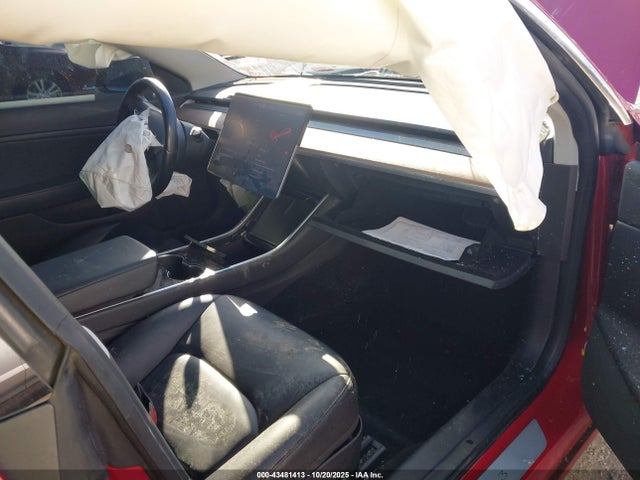 2018 TESLA MODEL 3 5YJ3E1EBXJF106229 Photo 4