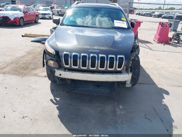 1C4PJLCB1EW204367 Jeep Cherokee Latitude