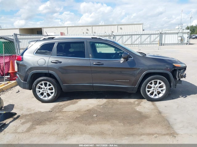 1C4PJLCB1EW204367 Jeep Cherokee Latitude