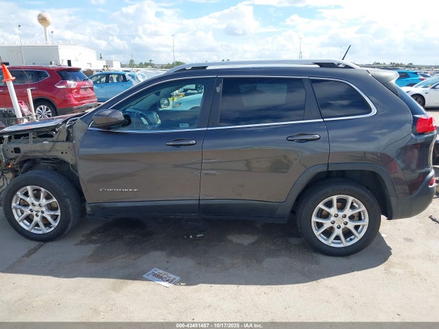 1C4PJLCB1EW204367 Jeep Cherokee Latitude