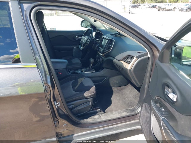 1C4PJLCB1EW204367 Jeep Cherokee Latitude