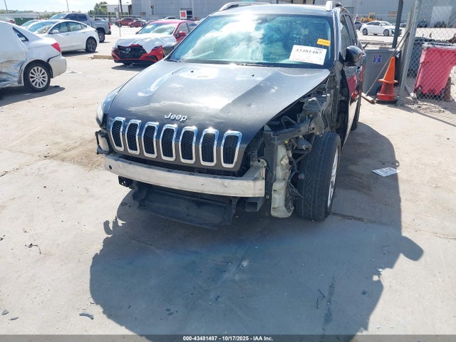 1C4PJLCB1EW204367 Jeep Cherokee Latitude