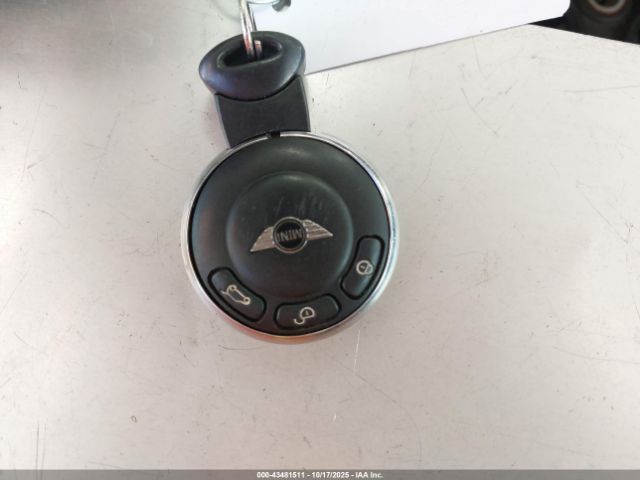 2011 MINI COOPER WMWSU3C56BT094728 Photo 10