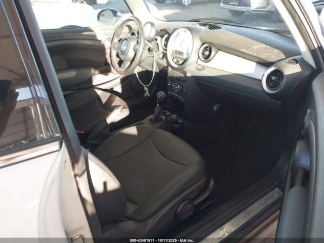 2011 MINI COOPER WMWSU3C56BT094728 Photo 4