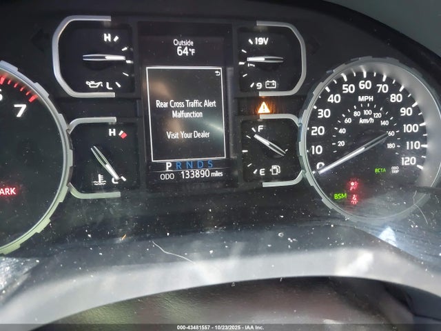 5TFAY5F11KX814257 Toyota Tundra Platinum 5.7l V8