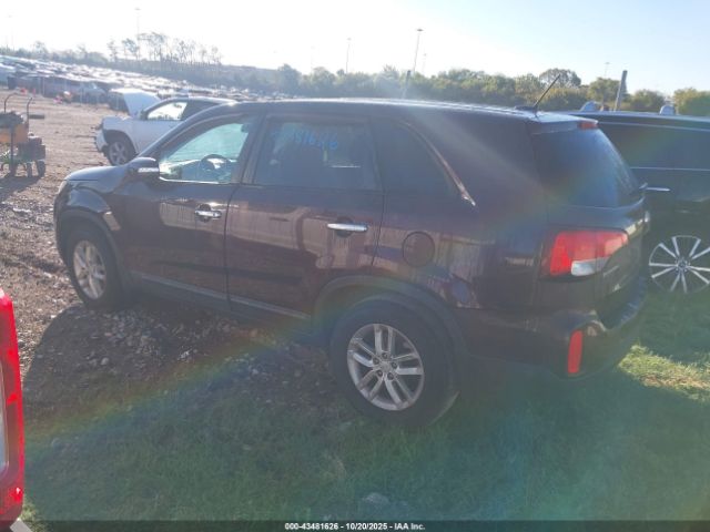 2014 KIA SORENTO 5XYKT3A62EG475607 Photo 2