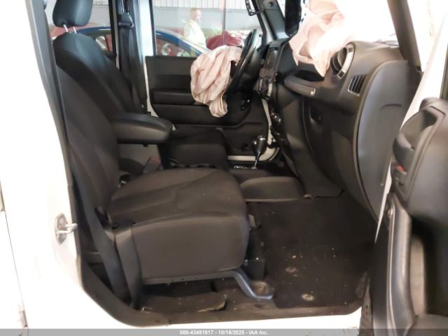 2016 JEEP WRANGLER UNLIMITED 1C4BJWDG8GL133663 Photo 4