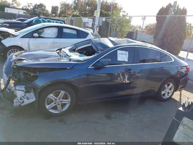 1G1ZC5ST6KF135799 Chevrolet Malibu 1fl