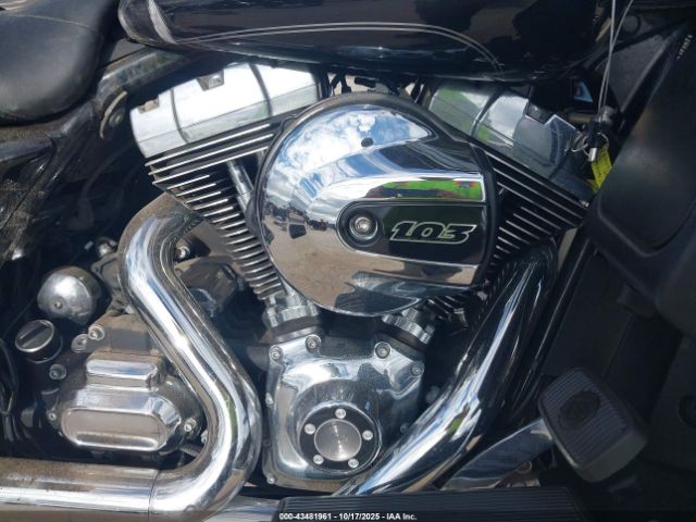 2015 HARLEY-DAVIDSON FLHTCU 1HD1FCM16FB706473 Photo 7