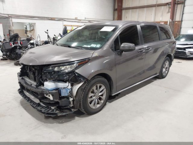 2022 TOYOTA SIENNA 5TDKRKEC4NS108333 Photo 1