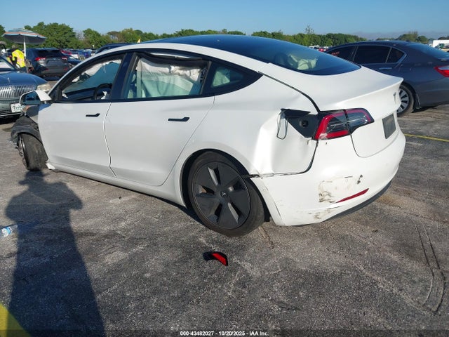 2021 TESLA MODEL 3 5YJ3E1EA2MF091737 Photo 2