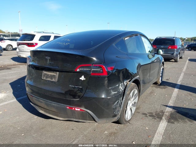 2023 TESLA MODEL Y 7SAYGDEE6PF859408 Photo 3