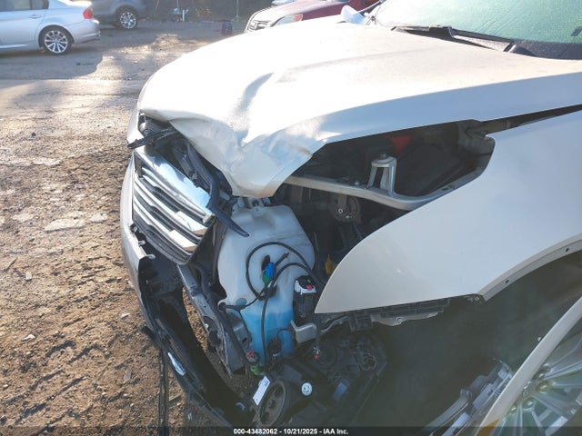 2017 CADILLAC XT5 1GYKNBRS2HZ101312 Photo 9