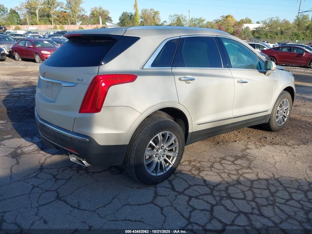 2017 CADILLAC XT5 1GYKNBRS2HZ101312 Photo 3